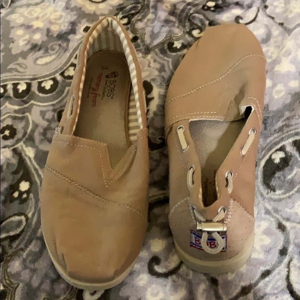 Bobs by sketchers memory foam woman’s slip ons